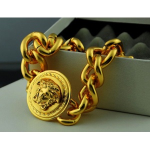 $32.00,Versace Bracelets in 120794