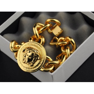 $32.00,Versace Bracelets in 120795