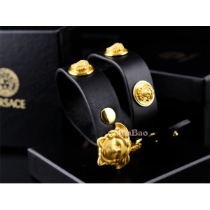$26.00,2018 New Versace Bracelets  in 178071
