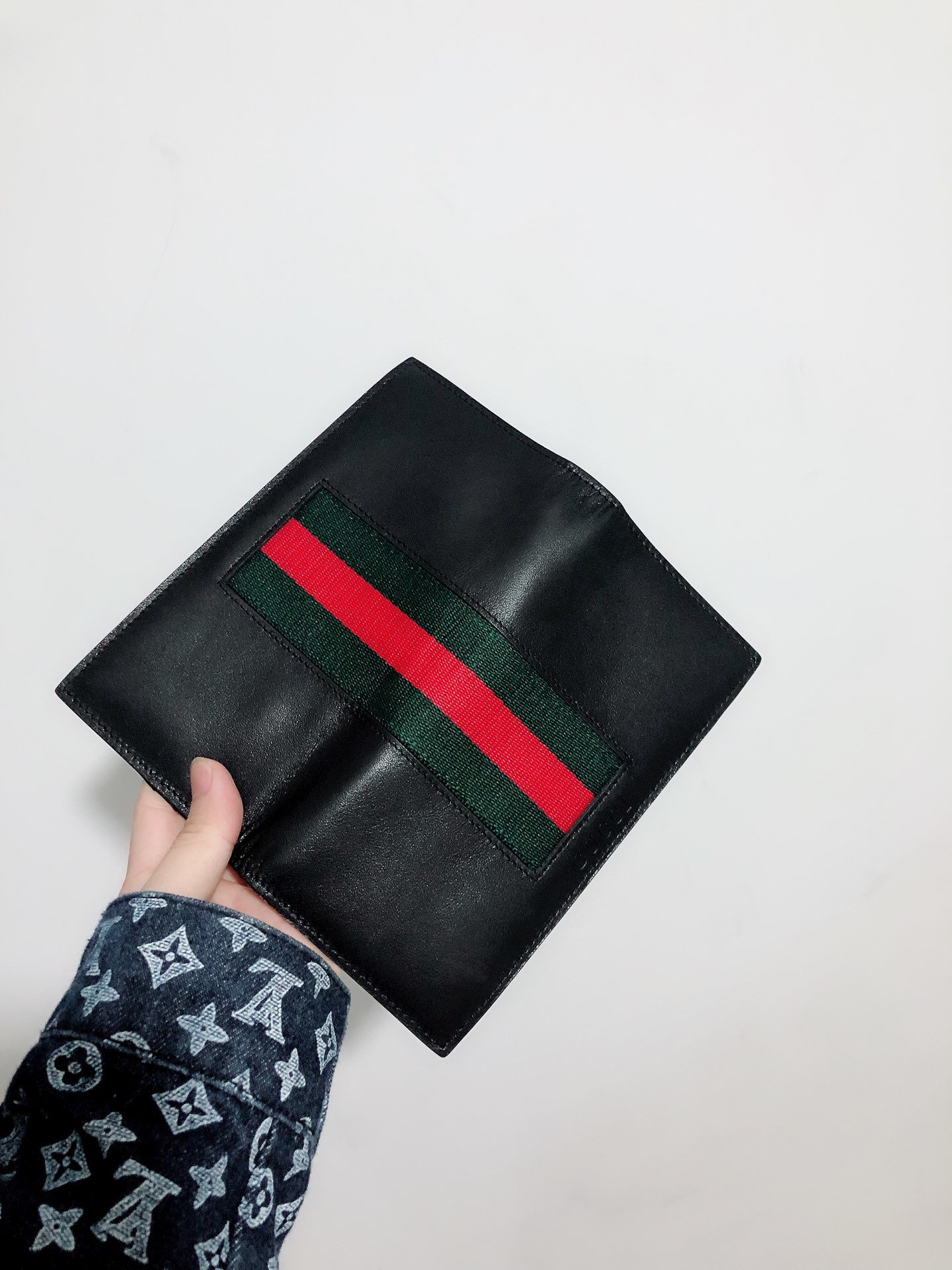Gucci Male Wallet Singapore IUCN Water