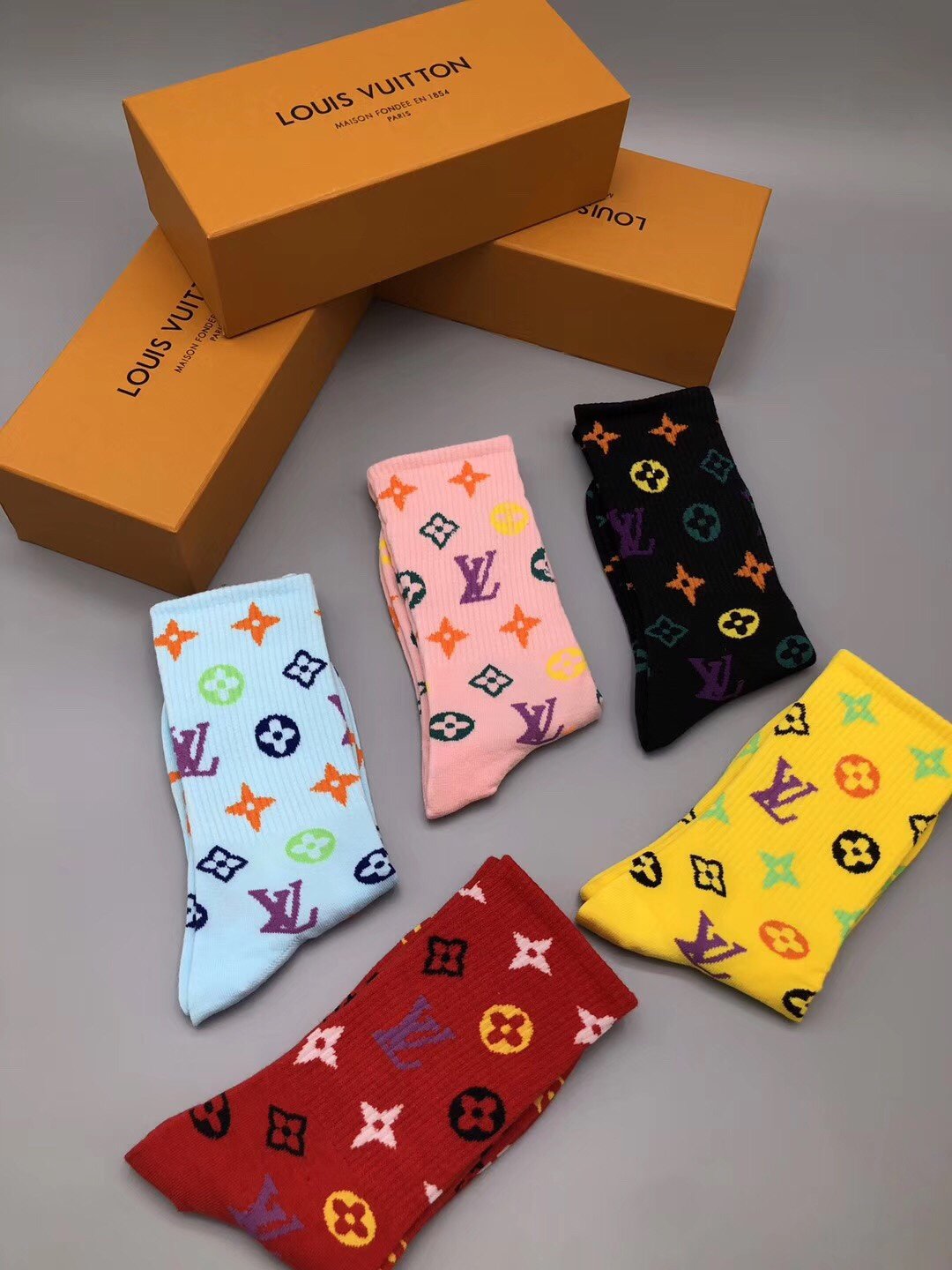 Cheap 2020 Cheap Unisex Louis Vuitton Socks 5 Pairs Per Box # 215966,$26 [FB215966] - Designer ...