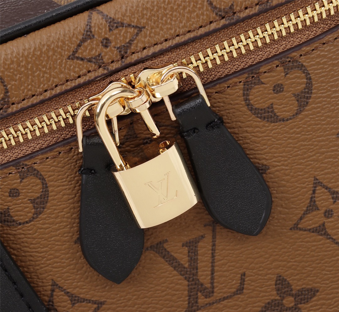 Cheap 2020 Cheap Louis Vuitton Train Case Monogrammed Cosmetic Case For Women 216157,89