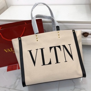 $82.00,2020 Cheap Valentino Handbags For Women # 221753