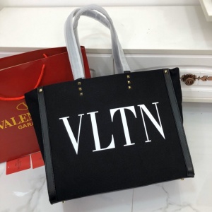 $82.00,2020 Cheap Valentino Handbags For Women # 221755