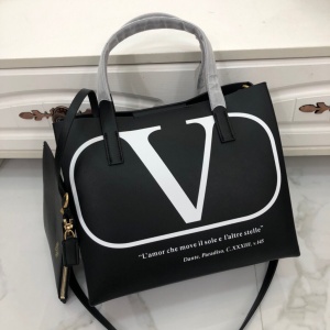 $92.00,2020 Cheap Valentino Handbags For Women # 221767