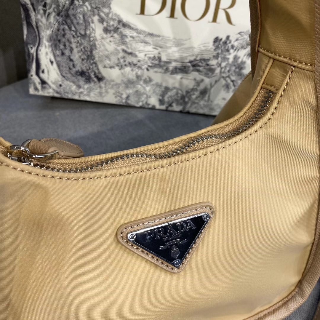 prada handbag cheap