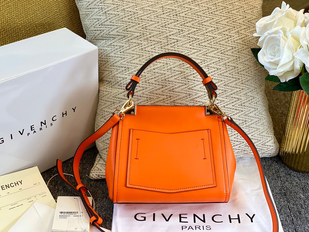 Cheap 2020 Cheap Givenchy Handbags For Women 222579,220 [FB222579