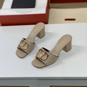 $112.00,2020 Cheap Valentino Rockstud Sandals For Women # 223511