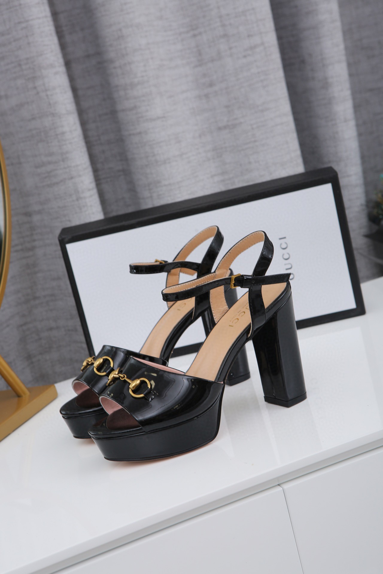 Cheap 2020 Cheap Gucci Sandals For Women 222871,69