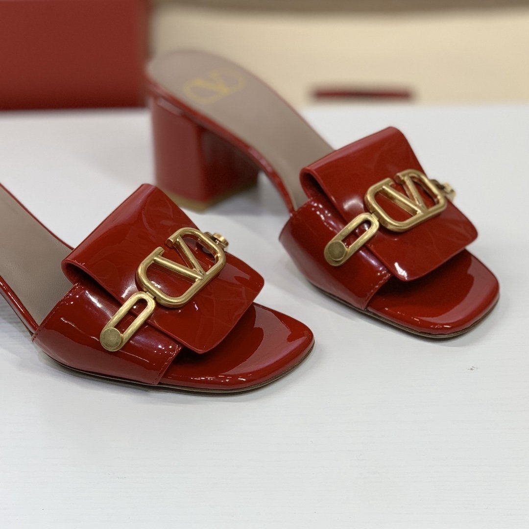 Cheap 2020 Cheap Valentino Rockstud Sandals For Women Cheap 2020 Cheap Valentino Rockstud Sandals For Women