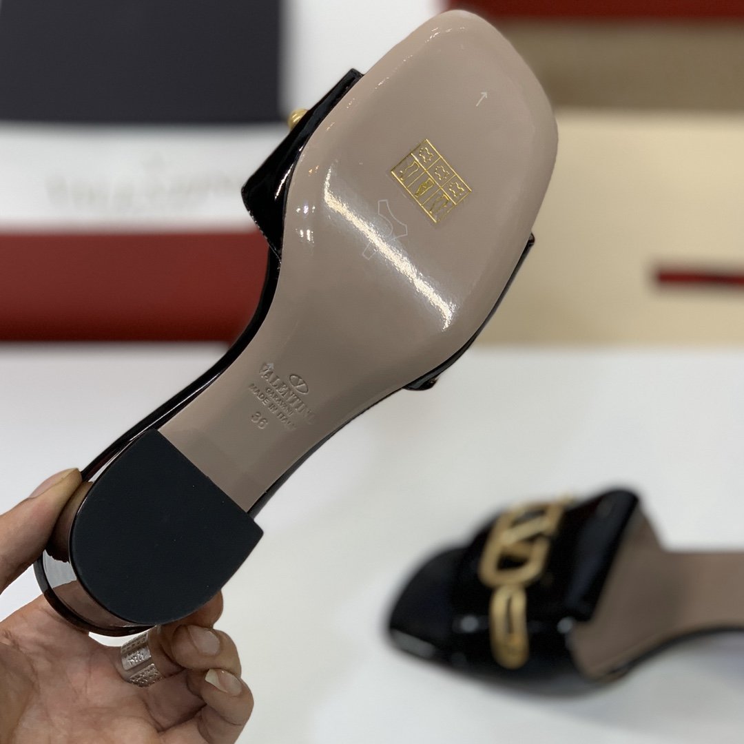 Cheap 2020 Cheap Valentino Rockstud Sandals For Women