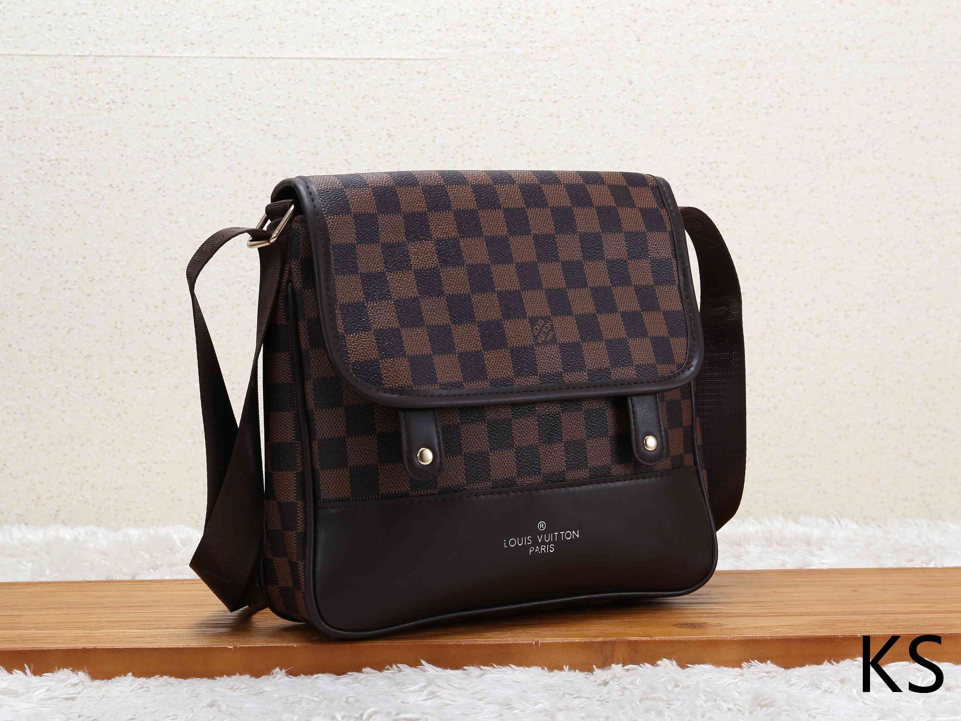Designer Messenger Bags Louis Vuitton Baggage Literacy Basics