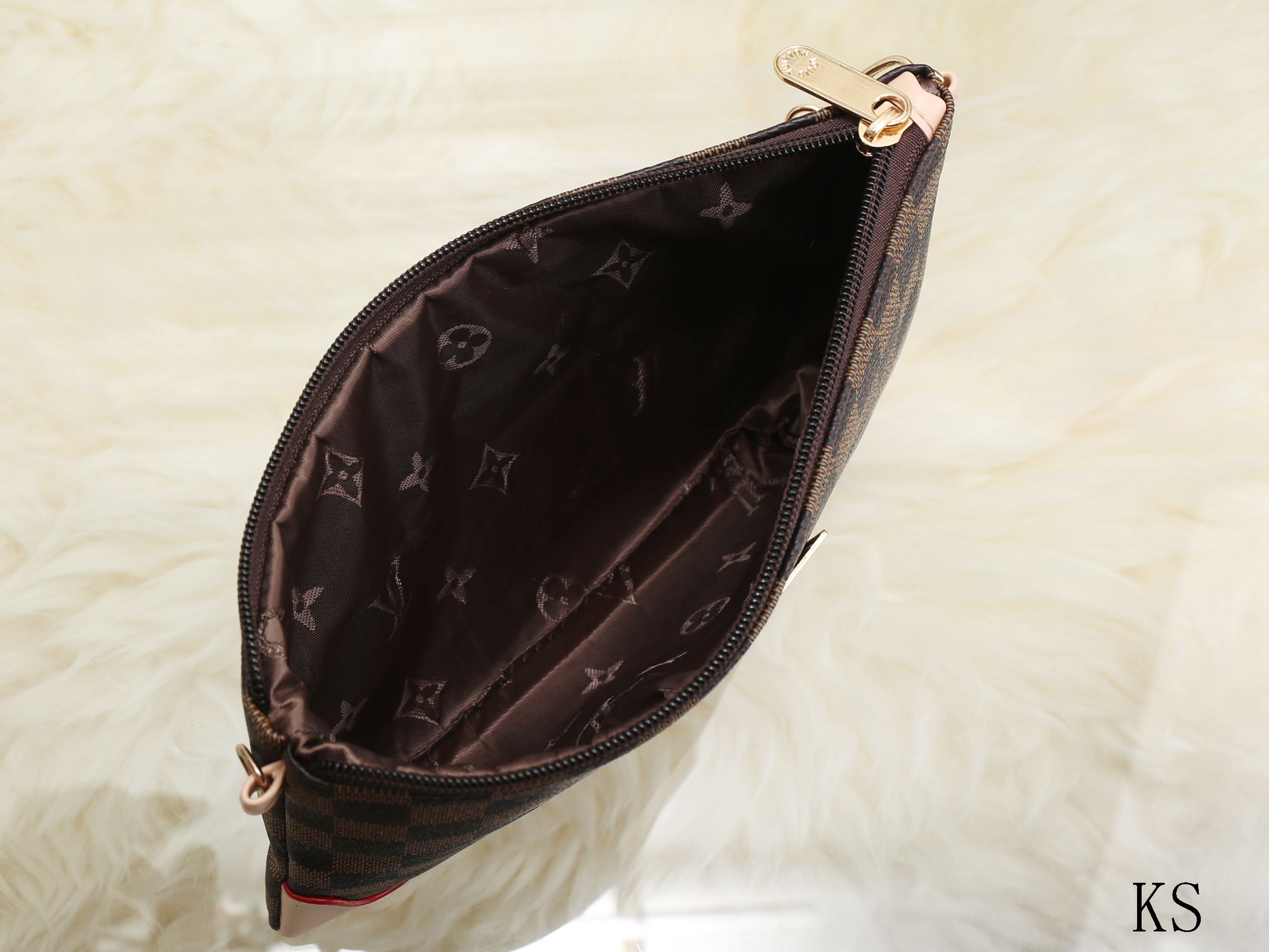 Most Popular Lv Crossbody Bag 2020 Paul Smith