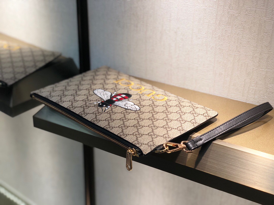 2020 Cheap Gucci Clutches For men in 225154 2020 Cheap Gucci Clutches For men in 225154, cheap Gucci Wallets, only $35!