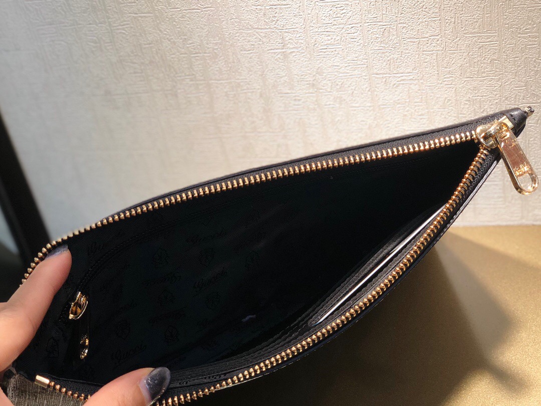 2020 Cheap Gucci Clutches For men in 225154 2020 Cheap Gucci Clutches For men in 225154, cheap Gucci Wallets, only $35!