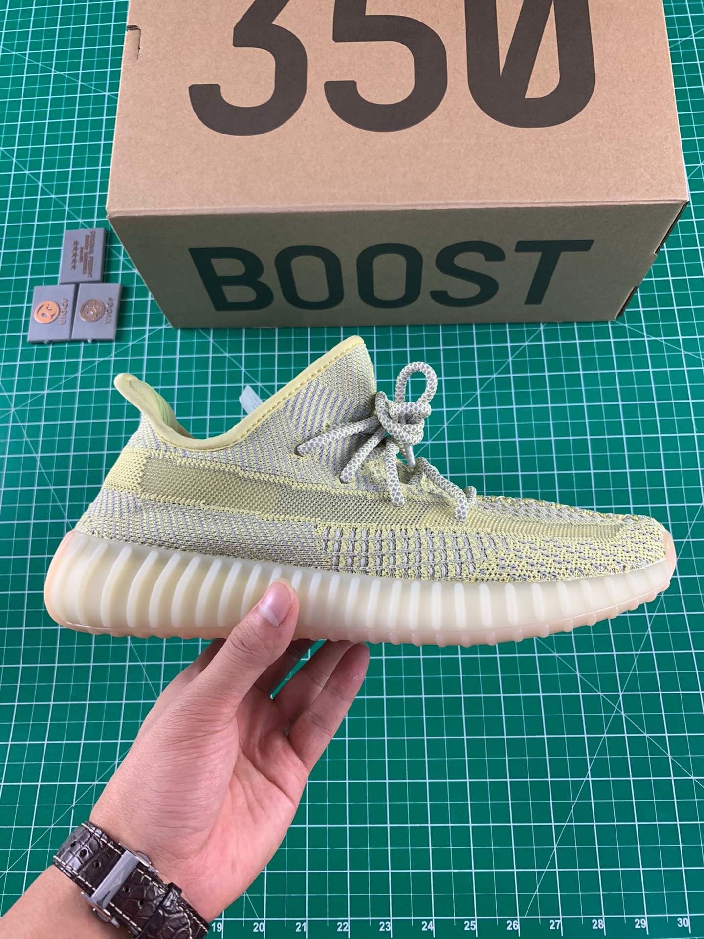 Cheap Adidas Yeezy Boost 350 V2 Carbon Kids