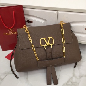 $125.00,2020 Cheap Valentino Handbags For Women # 227627