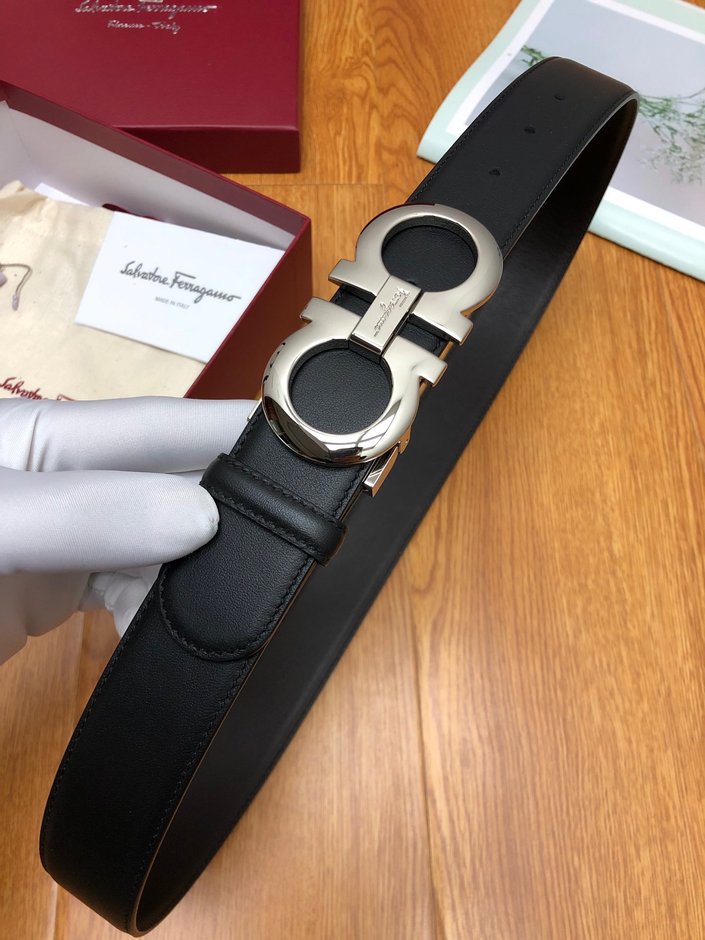 ferragamo d width