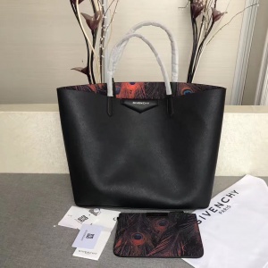 $135.00,2020 Givenchy Handbags For Women # 229158
