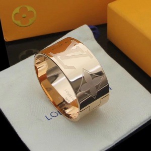 $35.00,2020 Louis Vuitton Bracelets For Women # 230977