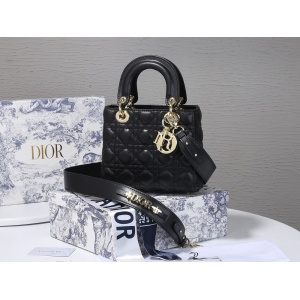 $105.00,2020 Dior Handbags For Men # 231838