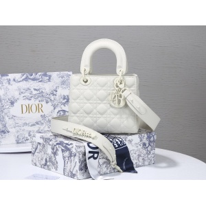 $105.00,2020 Dior Handbags For Men # 231843