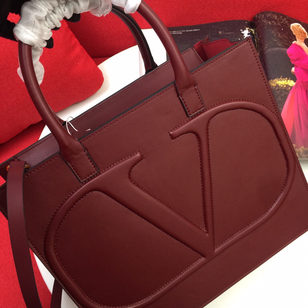 2021 Valentino Handbags For Women # 236496 2021 Valentino Handbags For Women # 236496, cheap Valentino Handbags, only $105!