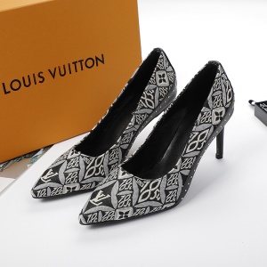$65.00,Louis Vuitton Sandals For Women # 237895