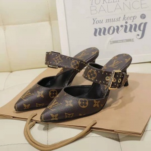 $65.00,Louis Vuitton Flat Heel Sandals For Women # 237923