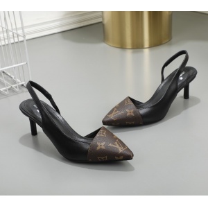 $65.00,Louis Vuitton Flat Heel Sandals For Women # 237924