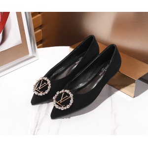 $65.00,Louis Vuitton Flat Heel Sandals For Women # 237931