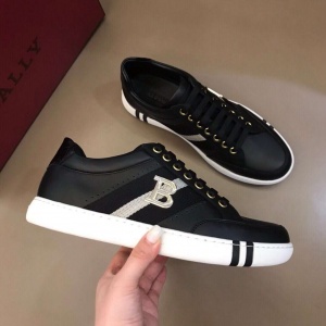 $82.00,2021 Burberry Causual Sneakers For Men in 240856