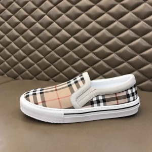 $82.00,2021 Burberry Causual Sneakers For Men in 240936