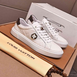 $82.00,2021 Louis Vuitton Causual Sneakers For Men in 240943