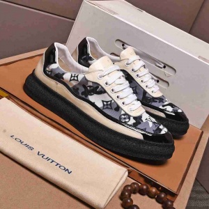 $82.00,2021 Louis Vuitton Causual Sneakers For Men in 240944