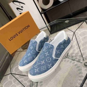 $82.00,2021 Louis Vuitton Causual Sneakers For Men in 241025