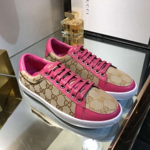 $82.00,2021 Gucci Causual Sneakers For Wome in 241153
