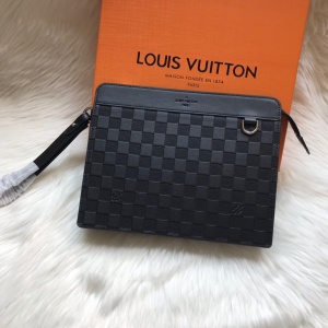 $39.00,2021 Louis Vuitton Clutch in 244415