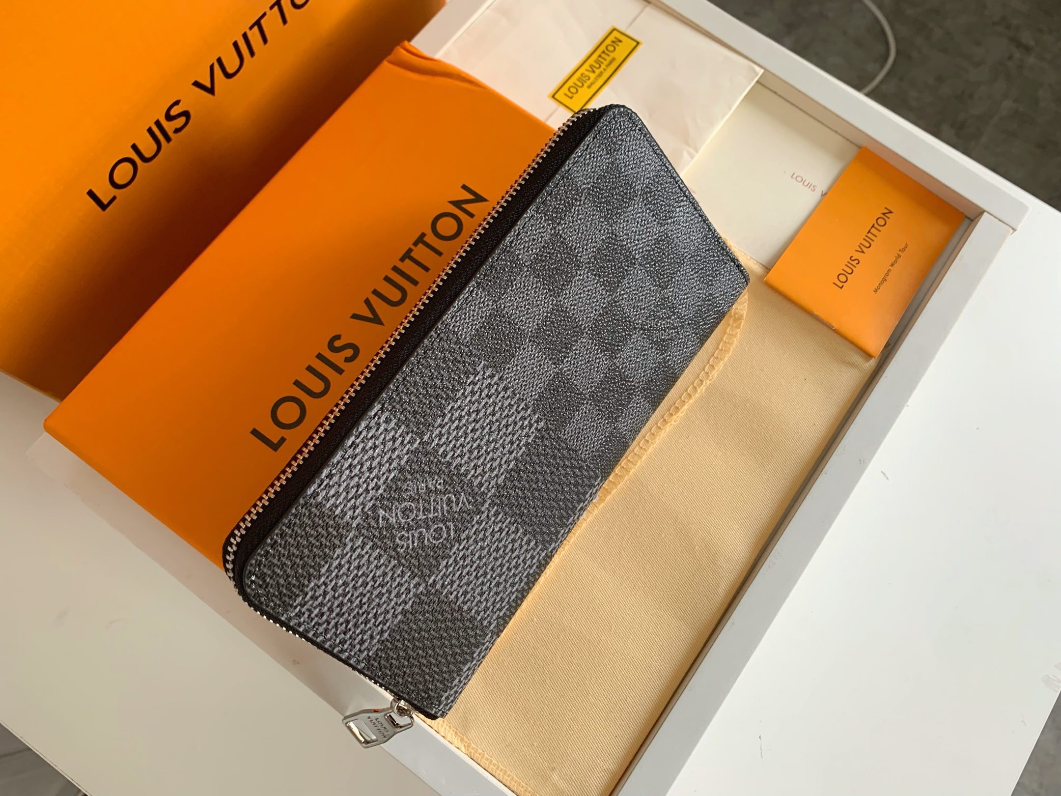 2021 Louis Vuitton Satchels For Women in 244348 2021 Louis Vuitton Satchels For Women in 244348, cheap Louis Vuitton Wallet, only $39!
