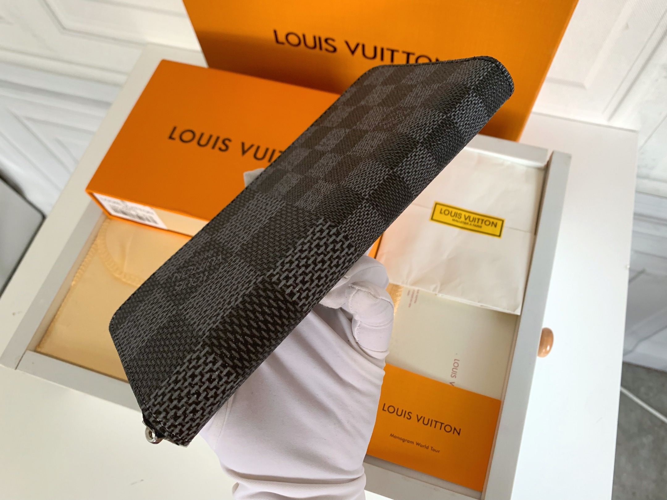 2021 Louis Vuitton Satchels For Women in 244348 2021 Louis Vuitton Satchels For Women in 244348, cheap Louis Vuitton Wallet, only $39!