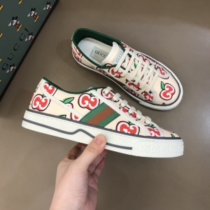 $85.00,2021 Gucci Tennis Logo Embroidered Sneakers Unisex # 244916
