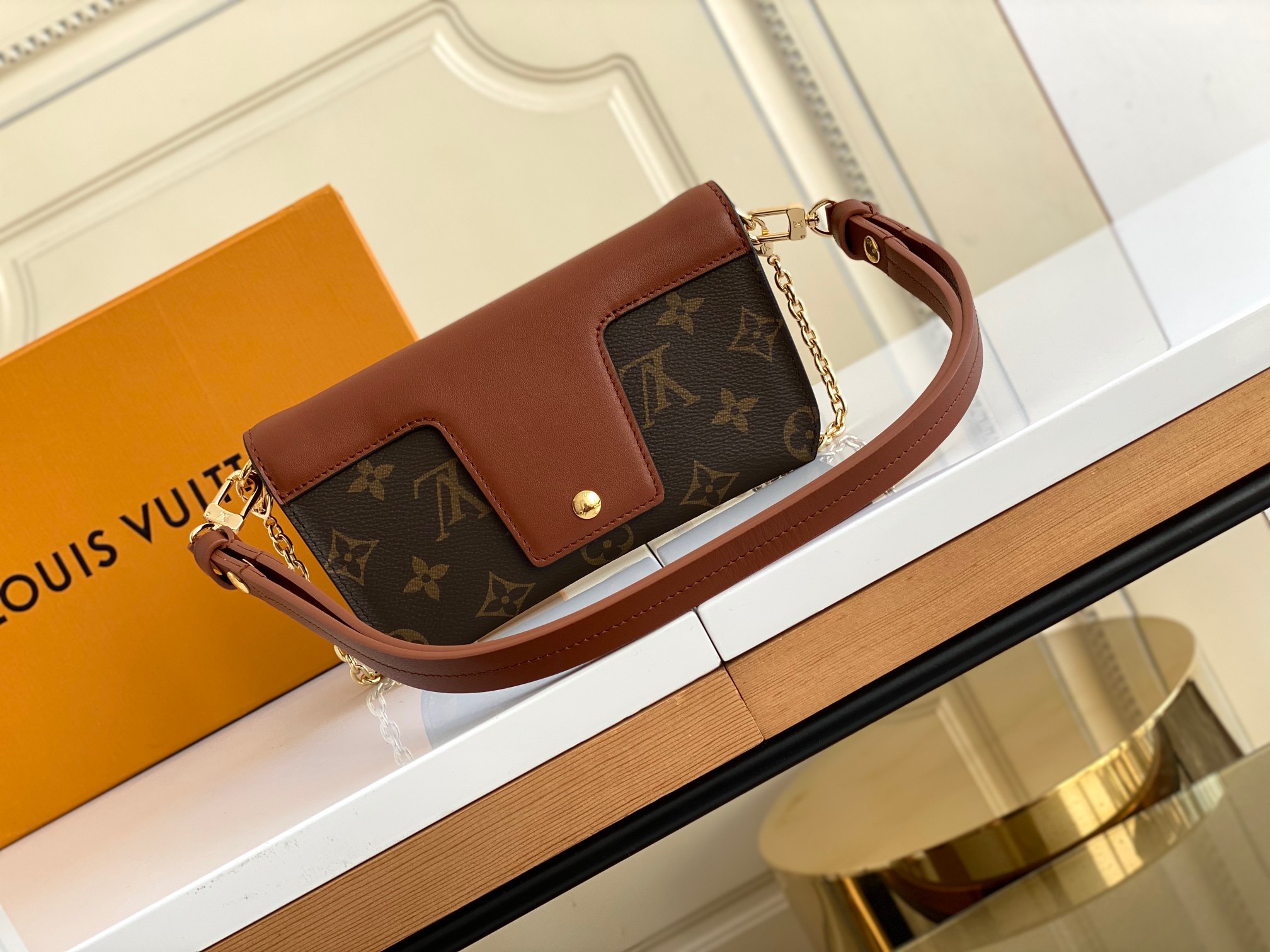 2021 Louis Vuitton 19*11*3cm Bucket Bag For Women in 247640 2021 Louis Vuitton 19*11*3cm Bucket Bag For Women in 247640, cheap LV Satchels, only $95!