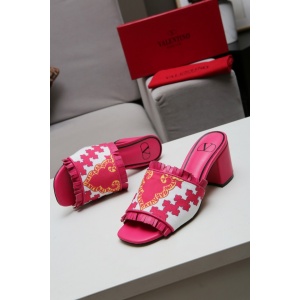 $75.00,Valentino Sandals For Women # 251154