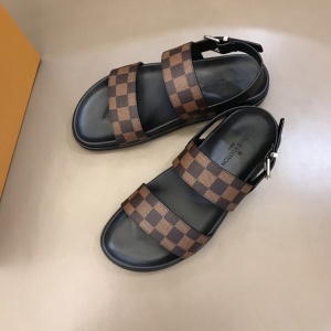 $65.00,Louis Vuitton Sandals For Men in 259680