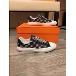 Louis Vuitton Check Print Lace Up Low Top Sneaker For Men in 259277