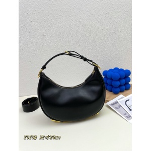 $107.00,Fendi Handbag For Women in 261224