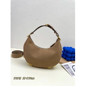 $107.00,Fendi Handbag For Women in 261227