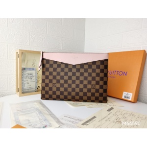 $36.00,Louis Vuitton Clutch Bag  # 262470
