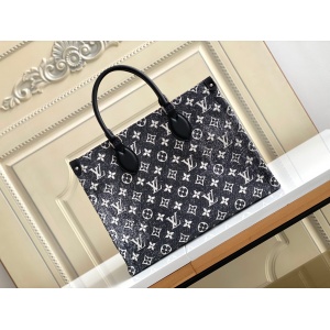 $155.00,Gucci Handbags For Women # 268841
