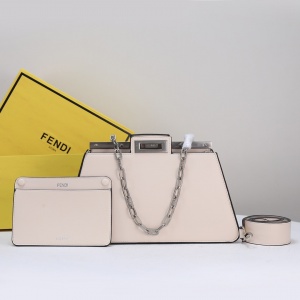 $115.00,Fendi Handbag For Women # 268928